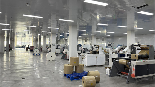 Custom paper packaging factory workshop